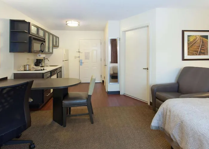 Sonesta Simply Suites Houston Galleria Medical Center